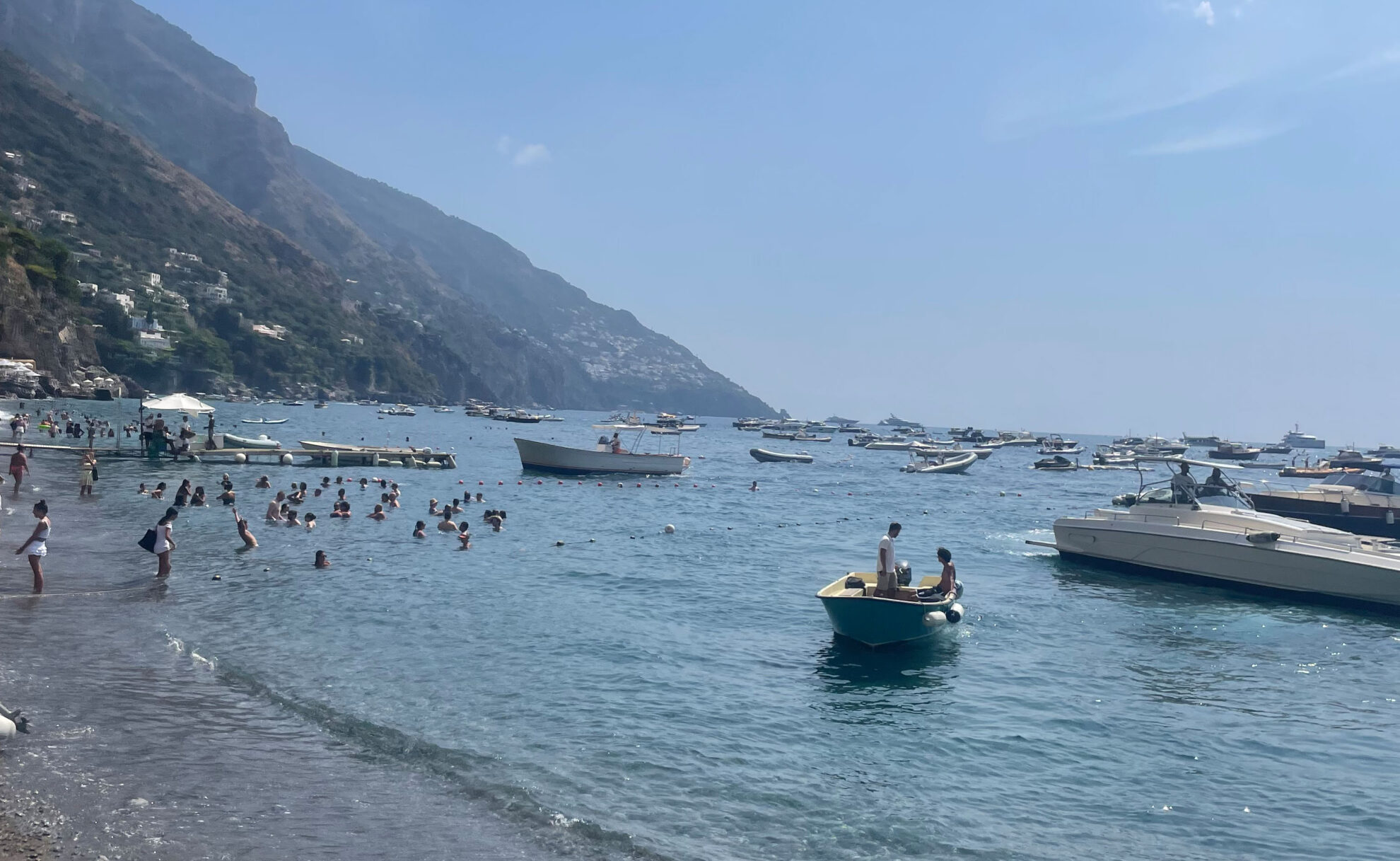 Das Meer in Positano, direkt am Hafen