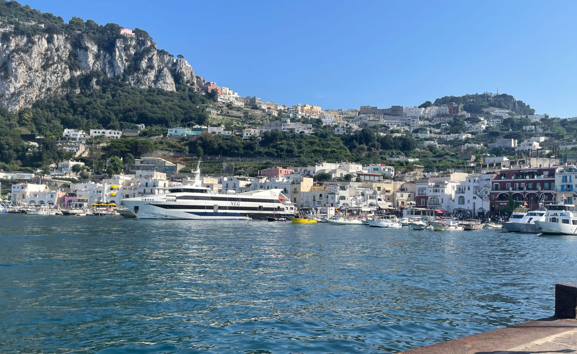 Hafen von Capri