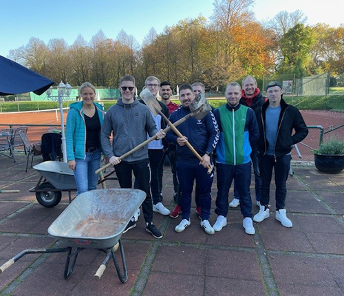 Den Tennisclub Wolbeck hat das Beratung-zu-Hause-Team Nord-Ost 2 auf Vordermann gebracht.