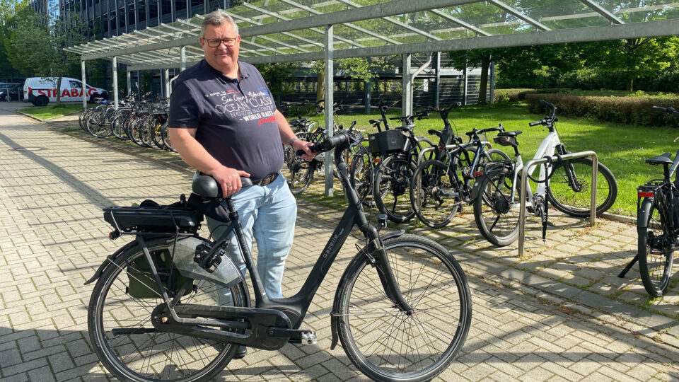 Thomas Weiss aus Münster mit seinem Fahrrad.