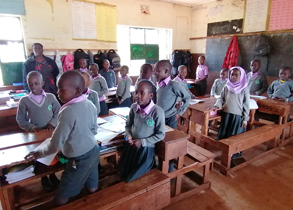 Kinder in der Schule in Kenia.