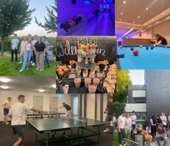 Ein Bildcollage zeigt verschiedene Aktivitäten: Eine Gruppe von fünf Personen steht auf einer Wiese, ein Tisch mit Snacks und Getränken in einem modernen Raum, ein Willkommensschild mit "Herzlich Willkommen", eine Person spielt Billard, ein Tischtennisspieler in Aktion und eine Gruppe von Menschen, die draußen zusammensteht.