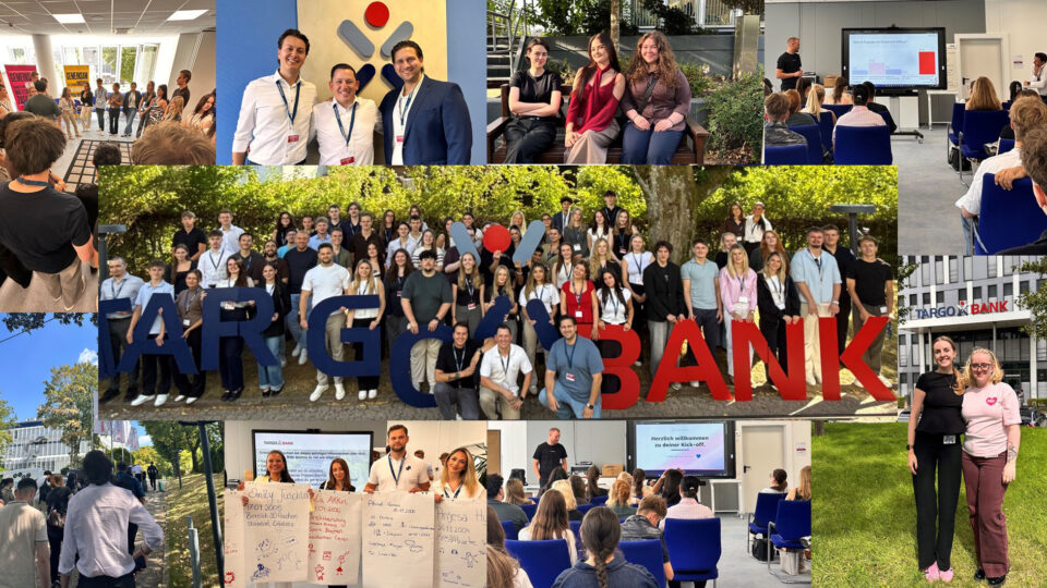 Eine Collage aus verschiedenen Szenen eines Kick-off-Events bei der Targo Bank. Zu sehen sind Gruppen von Mitarbeitern in einem Konferenzraum, draußen bei der Fotografie vor einem großen TARGO BANK-Schild, und bei Präsentationen. Teilnehmer interagieren, während einige Vorträge halten. Die Atmosphäre scheint freundlich und engagiert zu sein.